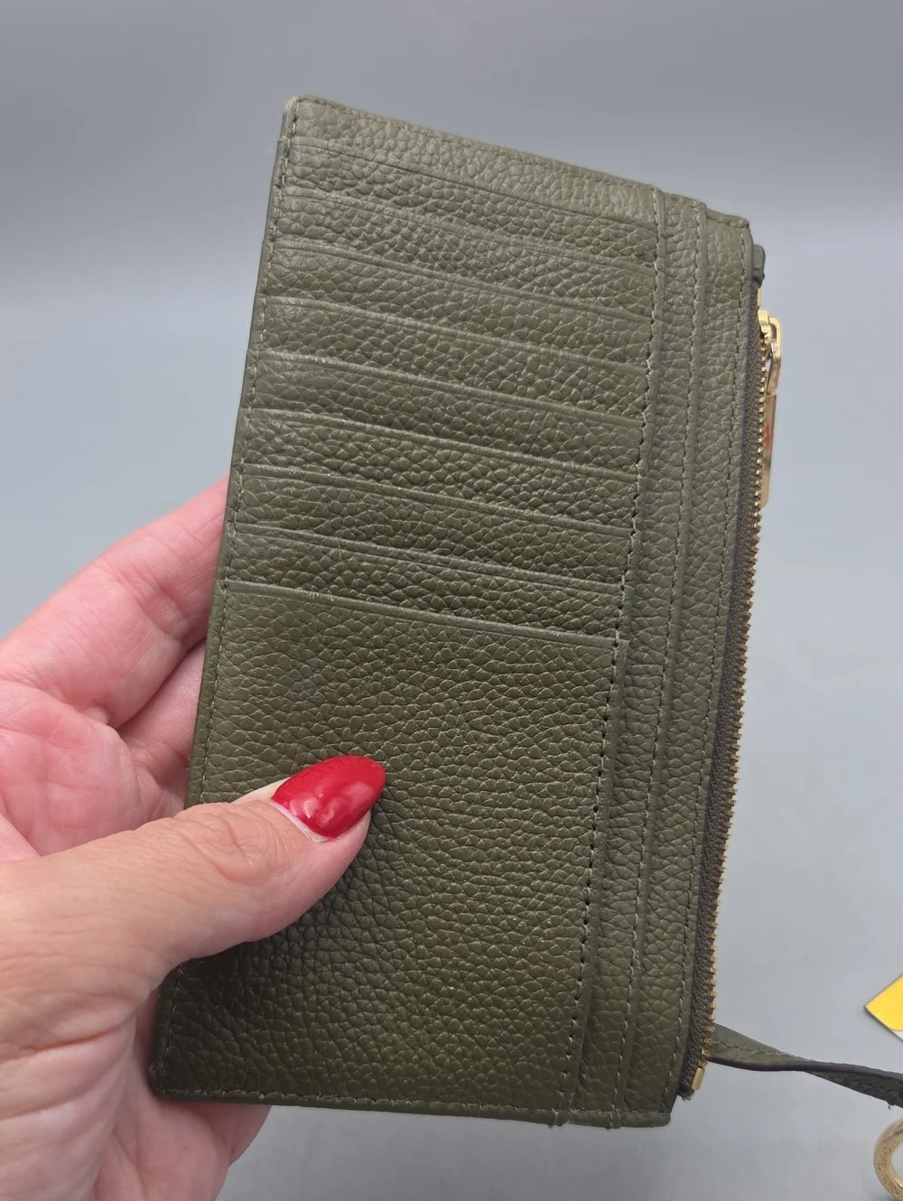 Michael Kors Olive Green Leather Card Slot Wallet Gold Tone Zip EUC